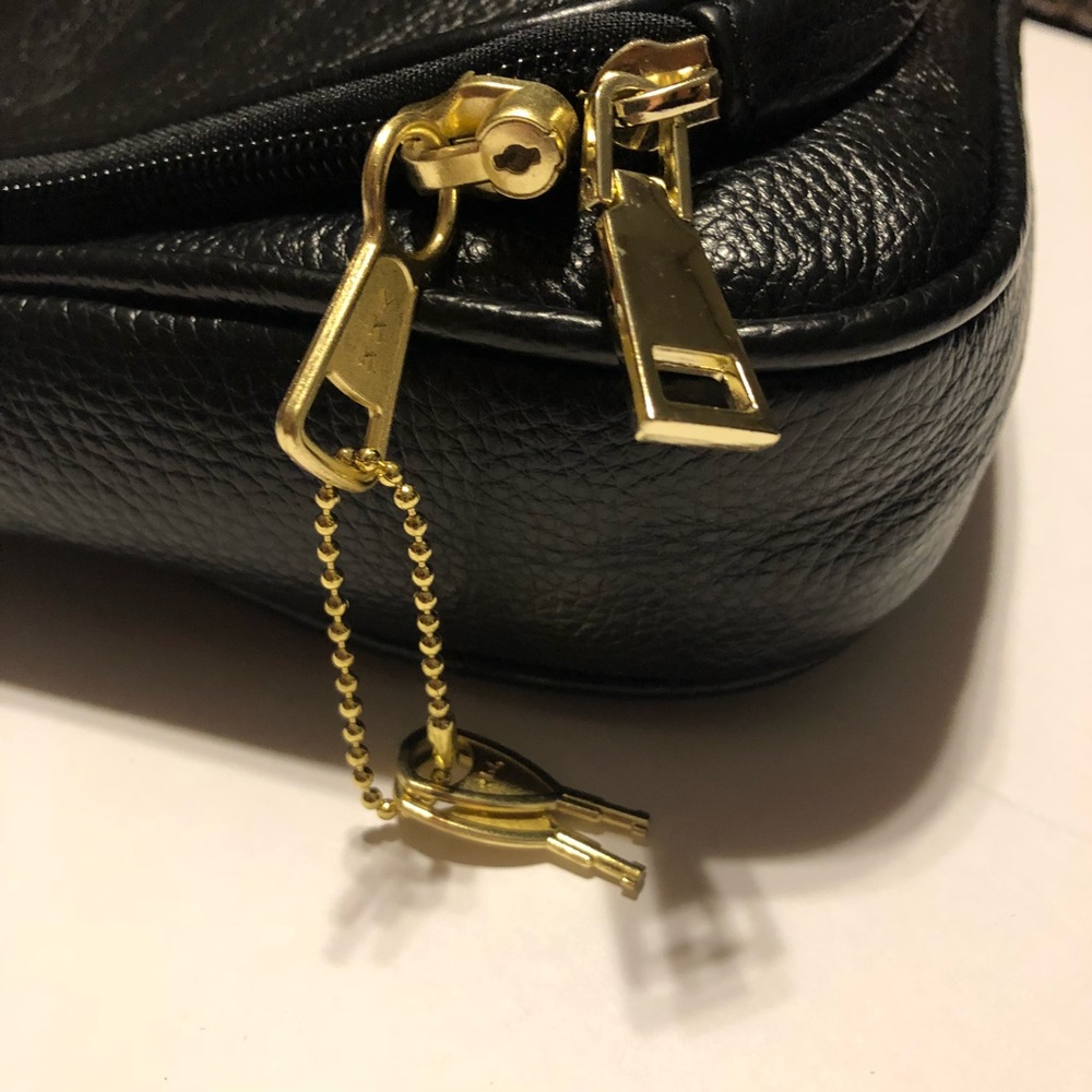 Black Crossbody Concealment Purse -7017 - Picture 4 of 8